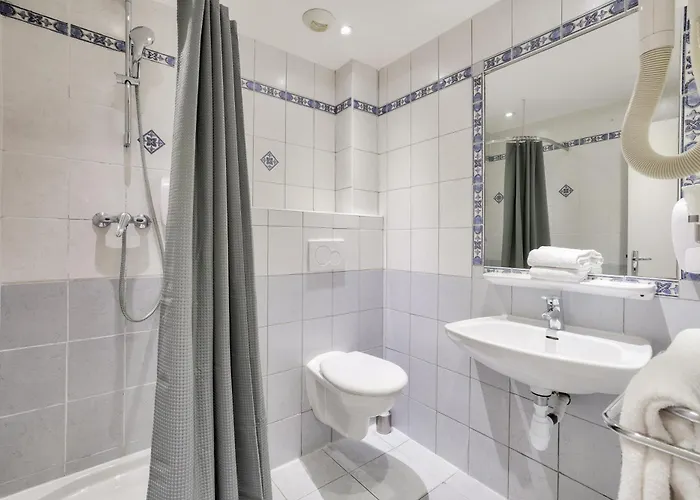 勒潘特酒店 2* 尼斯