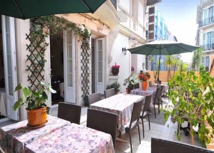 勒潘特酒店 2* 尼斯